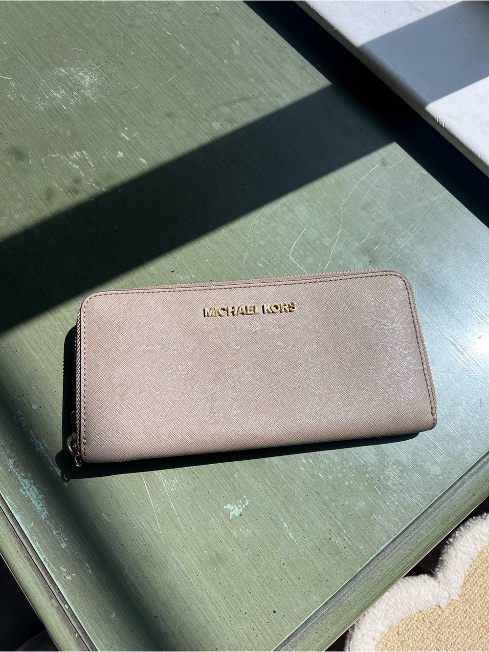 Michael Kors Dusty Pink/Toupe Saffiano Zip Wallet with Gold Logo
